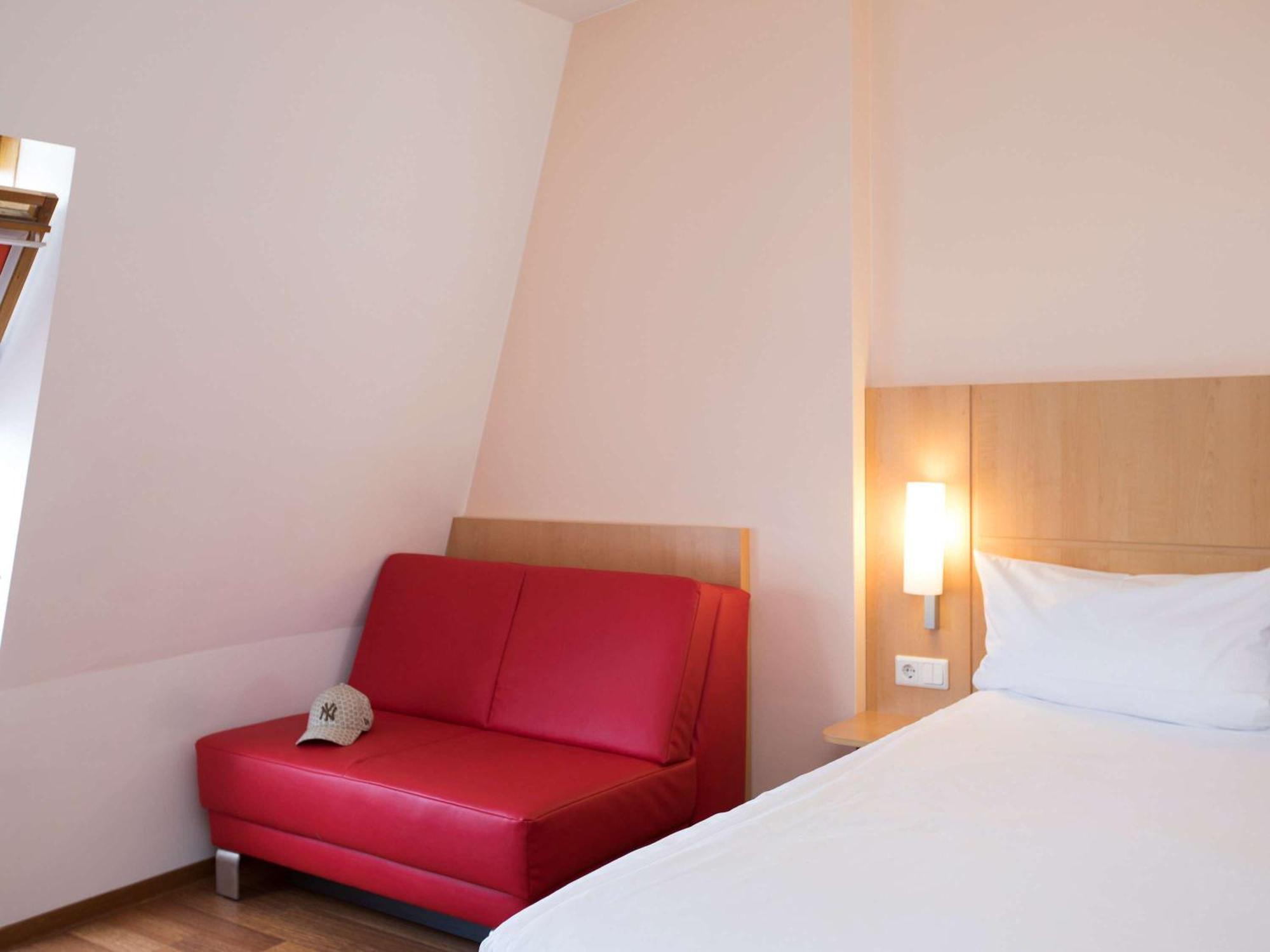 Ibis Berlin City Sued Exteriör bild