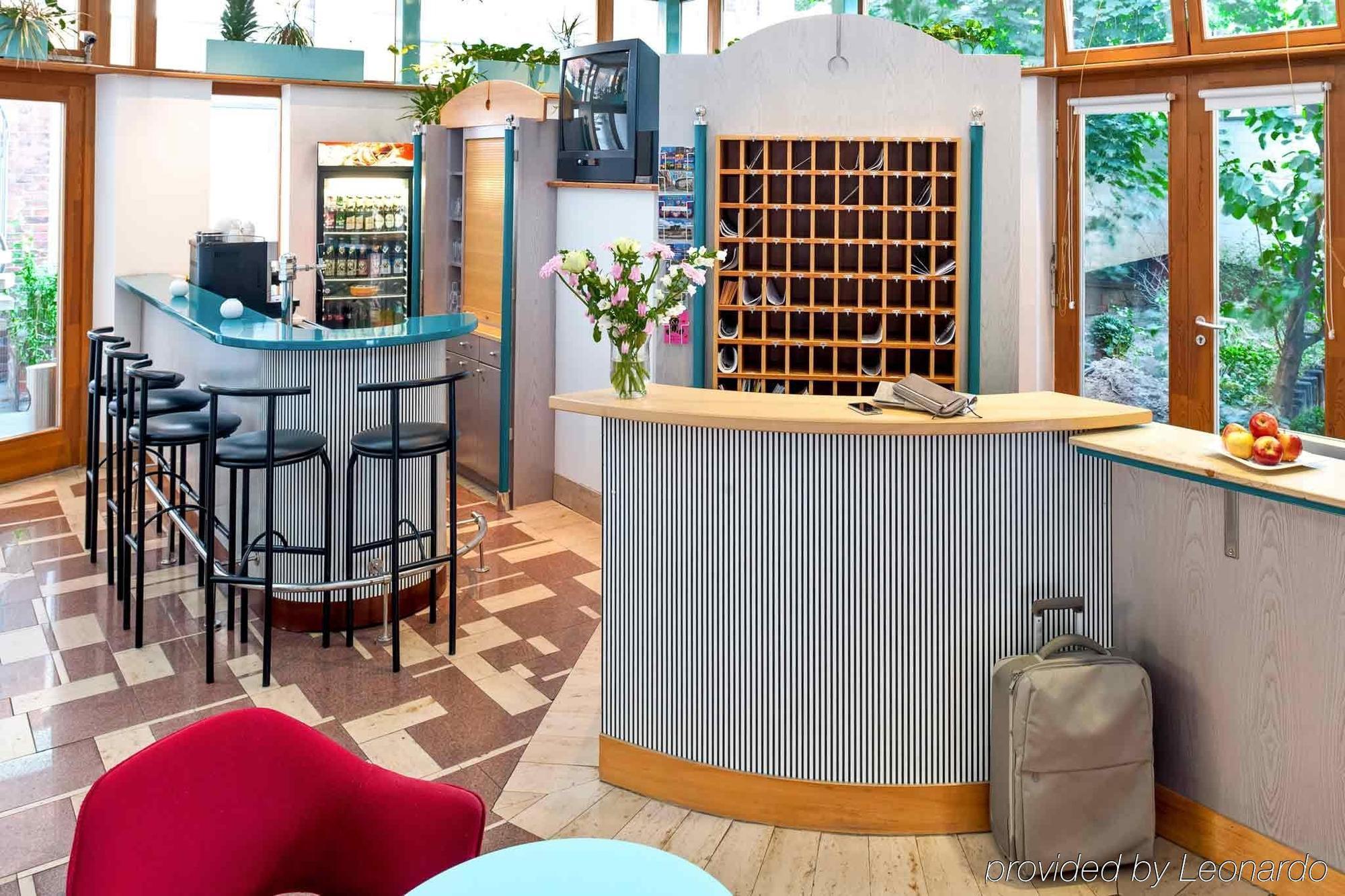Ibis Berlin City Sued Exteriör bild