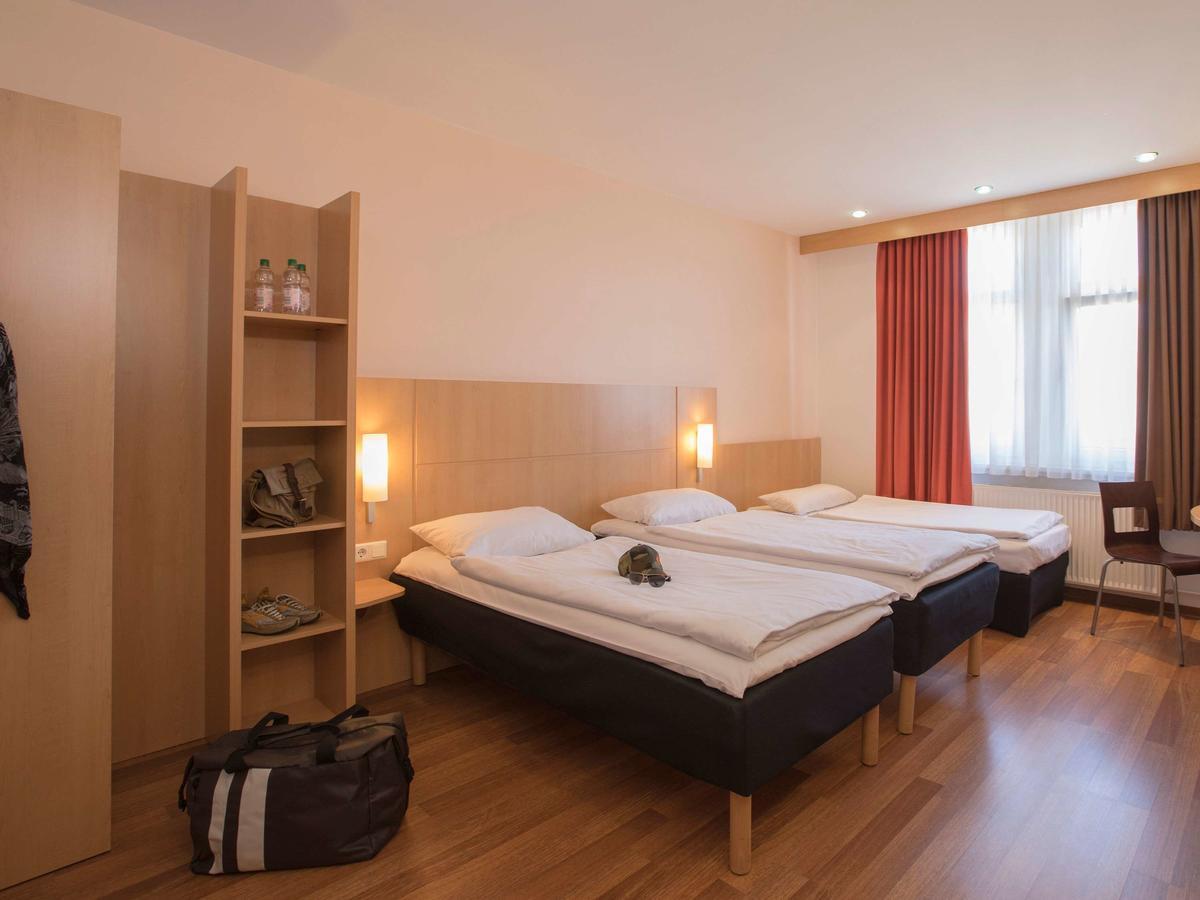 Ibis Berlin City Sued Exteriör bild